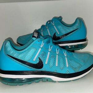 Nike air max dynasty Athletic Sneakers with Black Swoosh